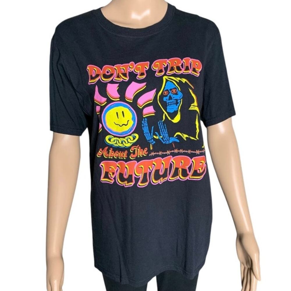 Stone Fruit Men's Size Medium Classic Black Graphic T-Shirt 100% Cotton